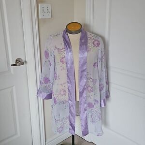 Jaclyn Smith Sleepwear Ladies Pullover Floral Robe W Satin Trim Medium Lavender